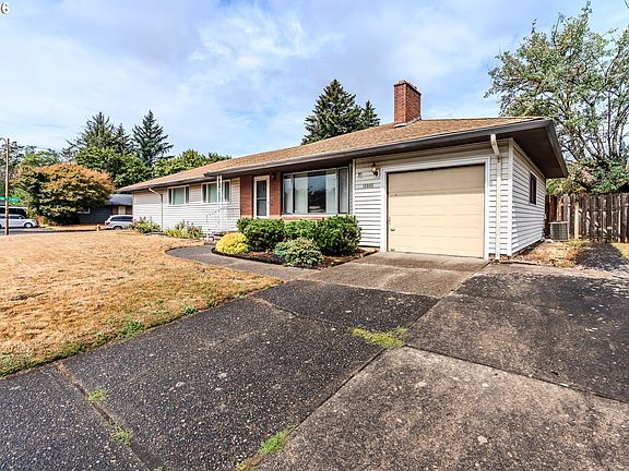 5th image of 16005 SE Taggart St