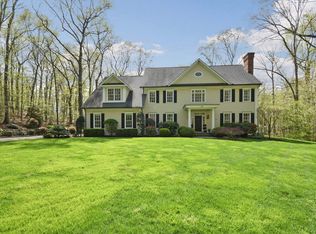 105 Raymond St, Darien, CT 06820