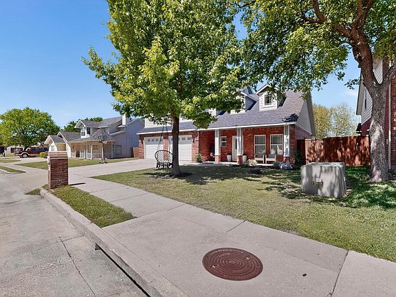3rd image of 324 Timbercreek Ct