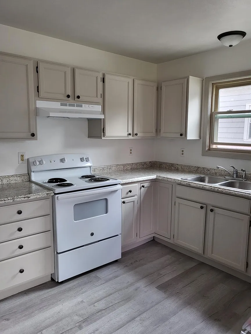 312 Dale Ave photo 1