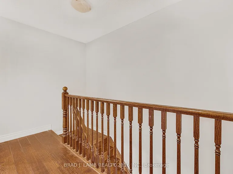 930 Nadalin Hts — Photo 23