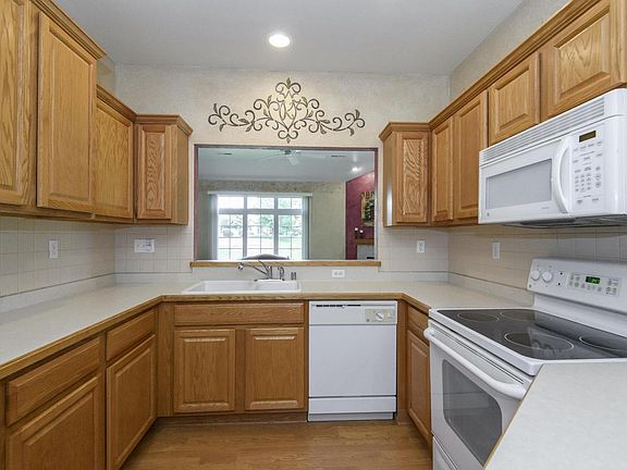 5th image of 5394 S Butterfield WAY