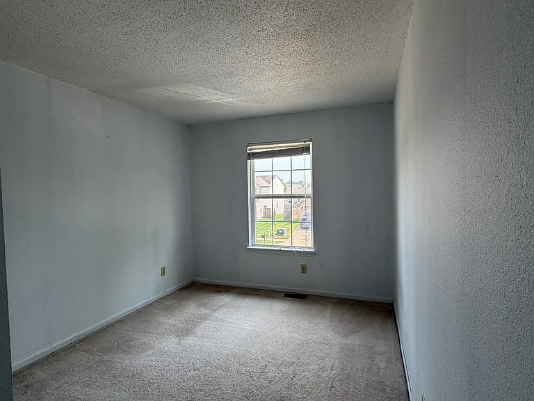 1420 Blue Brook Way — Photo 20