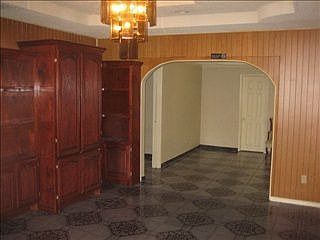 5th image of 2708 Elmira Ave