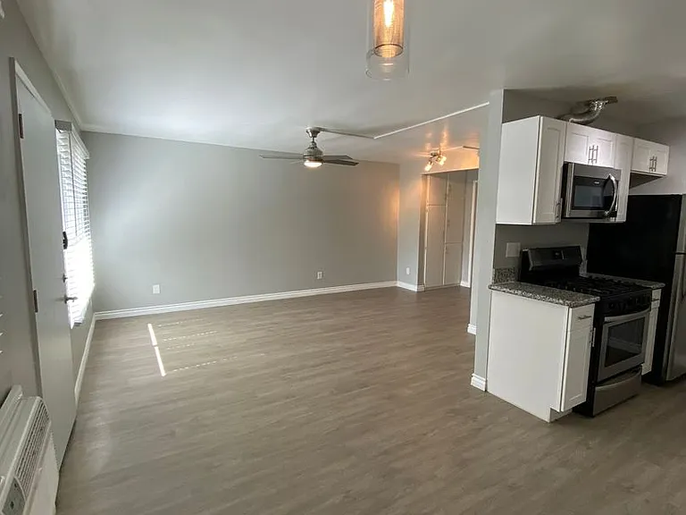 4533 Contour Blvd. — Photo 6