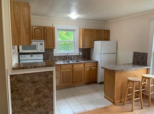 118 Main St, Somers, CT 06071