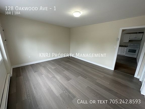 3rd image of 128 Oakwood Ave #1