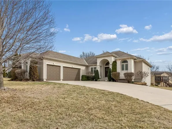 4481 SW Raintree Shore Dr, Lees Summit, MO 64082