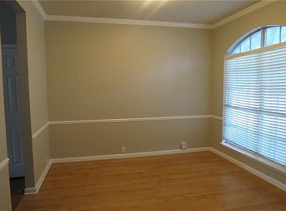 2nd image of 2200 Aberdeen Ave