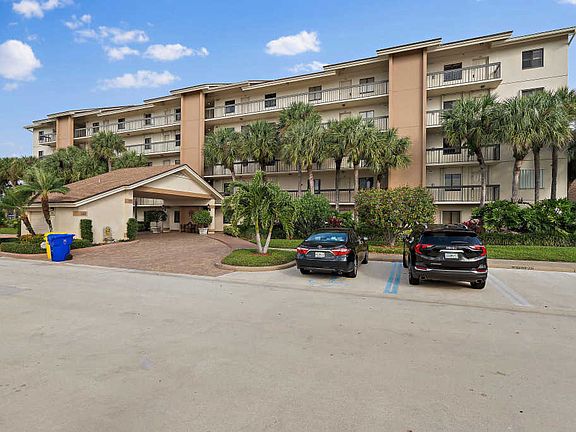 2nd image of 1101 Seafarer Cir APT 306