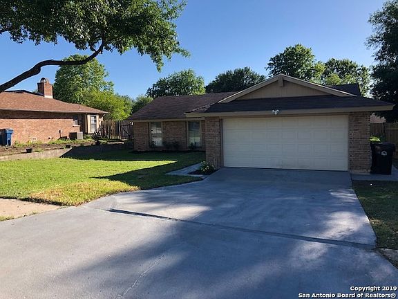 2nd image of 4917 Tiffany Ln