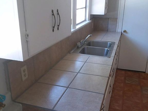 2nd image of 2909 Boss Ave
