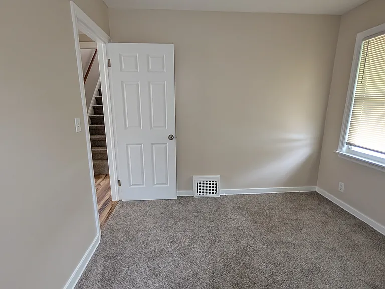807 Thurman St — Photo 10