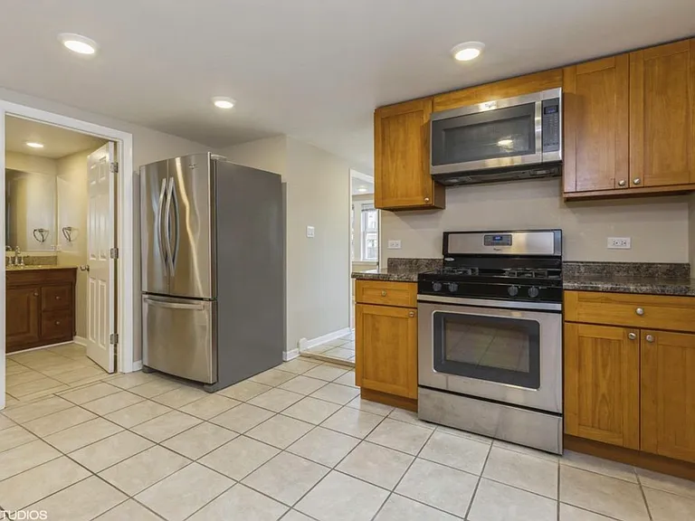 1840 W Huron St #2 — Photo 6