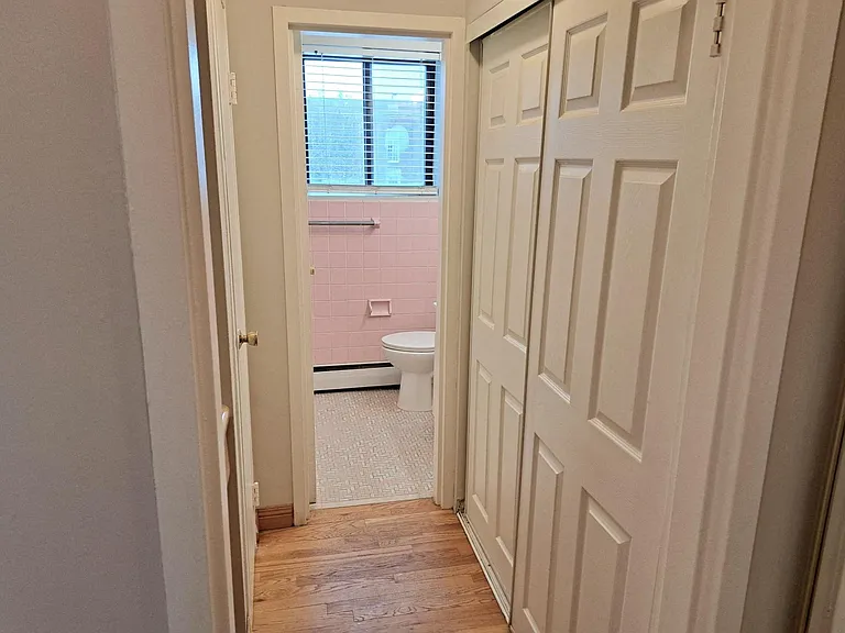 214 Place Apartments — Photo 45