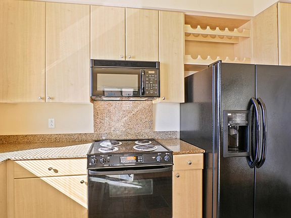 5th image of 488 E Ocean Blvd Unit 202