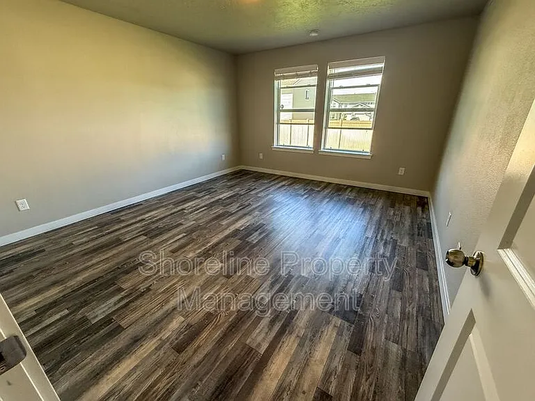 19304 Geneva Way — Photo 20