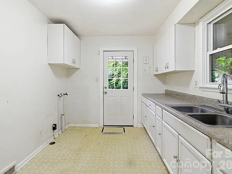 Camp Greene St, Charlotte — Photo 4