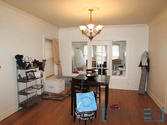 3rd image of 3526 N Bosworth Ave APT 1