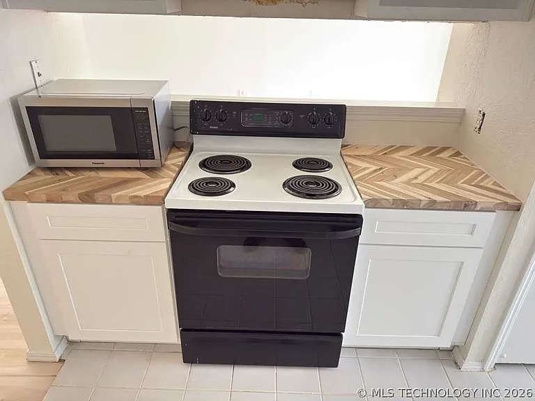 2221 E 67th St #1309 — Photo 12