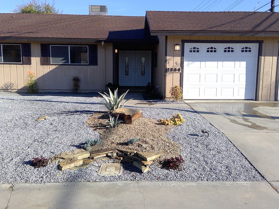 1st image of 2504 W Beech Ave