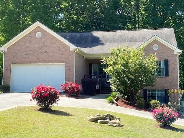 1st image of 5240 Victoria Park Dr