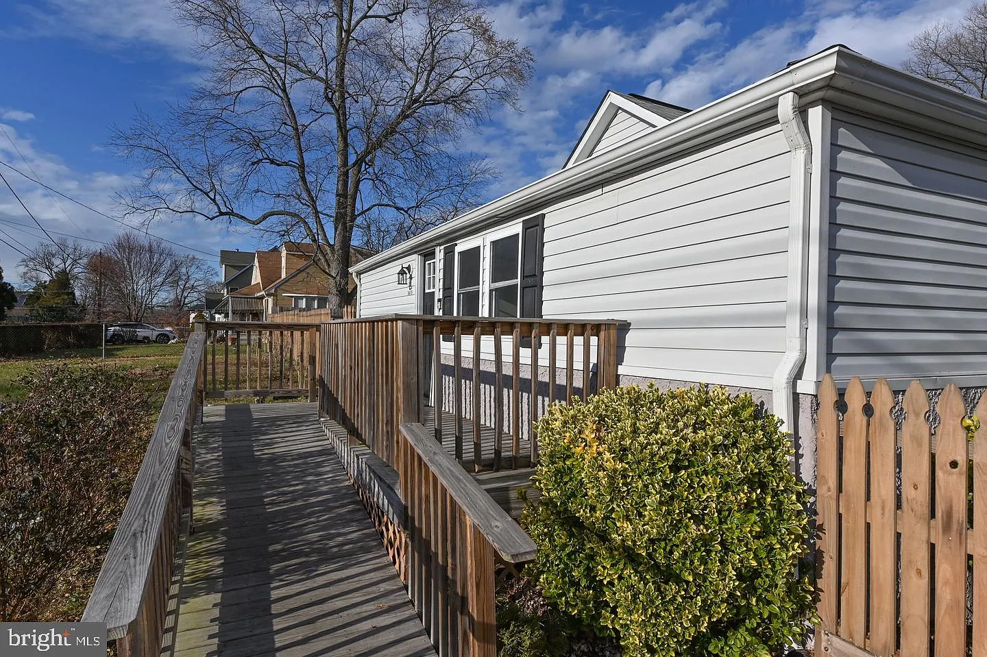 3 bed, 2.0 bath, 1353 sqft, $2,800 — Photo 4