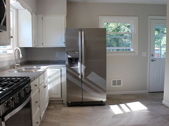 2nd image of 16 Kile Dr