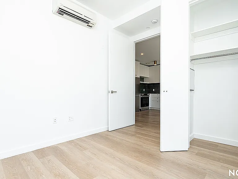 527 Grand Ave #806 — Photo 8