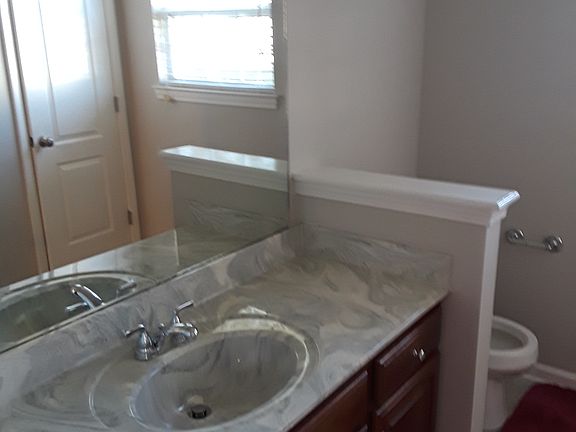 3rd image of 626 Sterling Ct