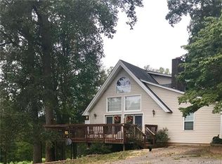 360 Kudzu Ln, Dallas, NC 28034