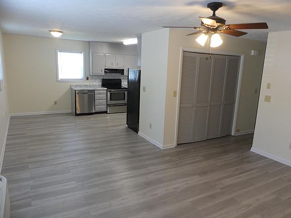 5th image of 70 Princetonia Dr #1