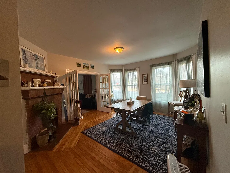 595 Forest Ave #1