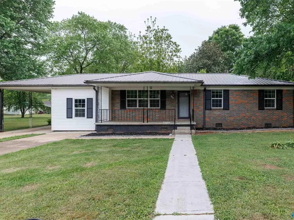 126 Helena Dr, Huntsville, AL 35811