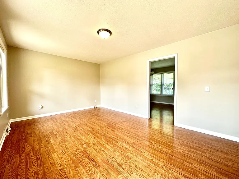814 Page St — Photo 5