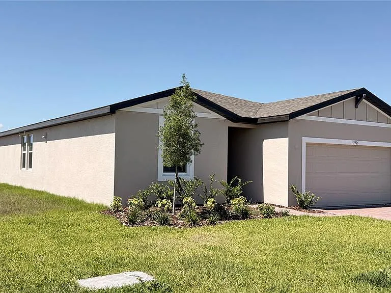 3905 Giorgio Dr — Photo 2