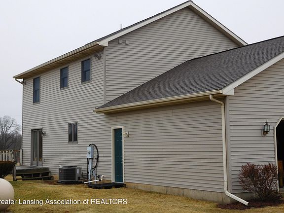 3rd image of 8201 W Howe Rd