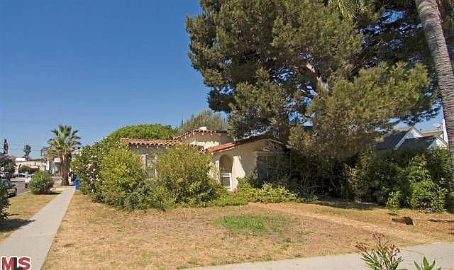 1st image of 10949 Ayres Ave