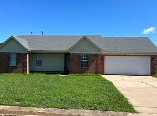 84 Foxchase Dr, Mason, TN 38049