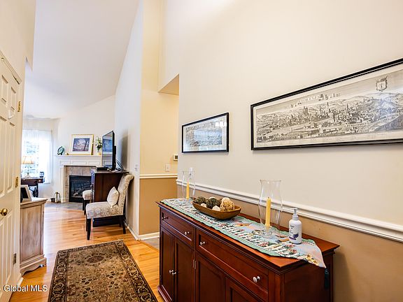 3rd image of 132 Farr Lane
