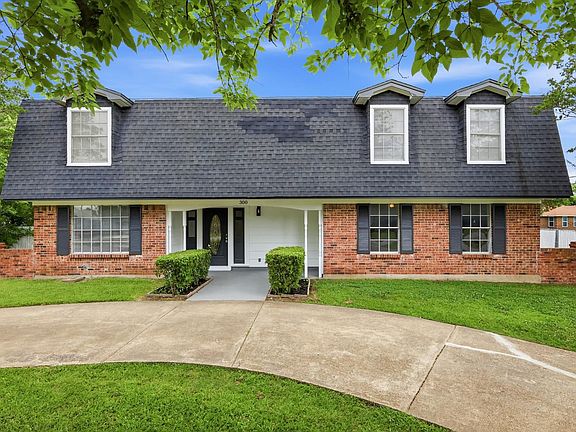 2nd image of 300 Leighton Dr