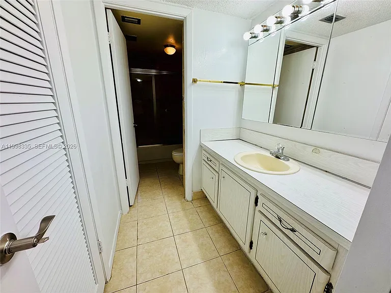 18011 Biscayne Blvd #1003 — Photo 7