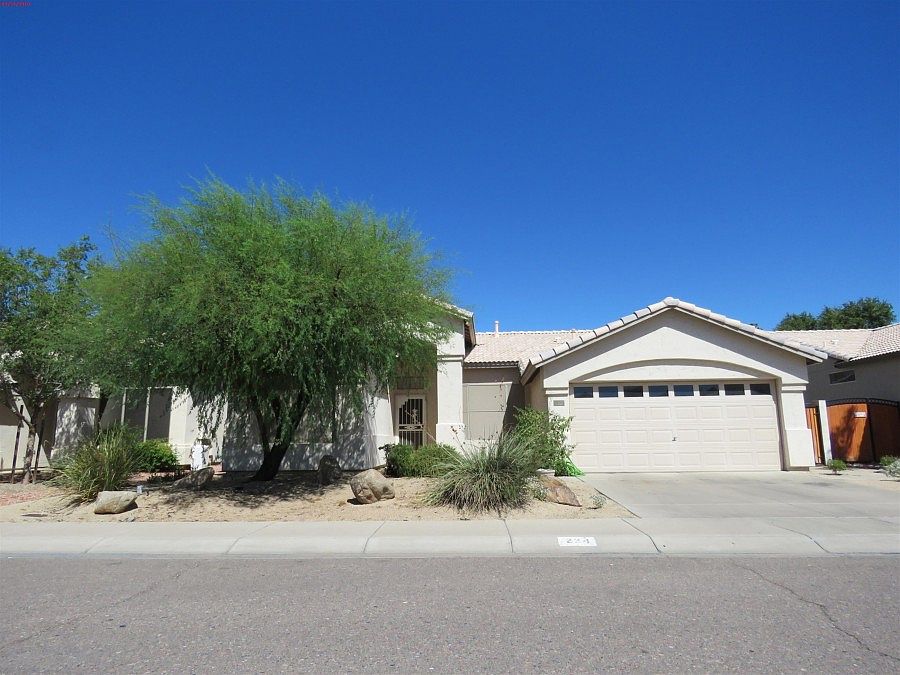 1st image of 224 W Angela Dr