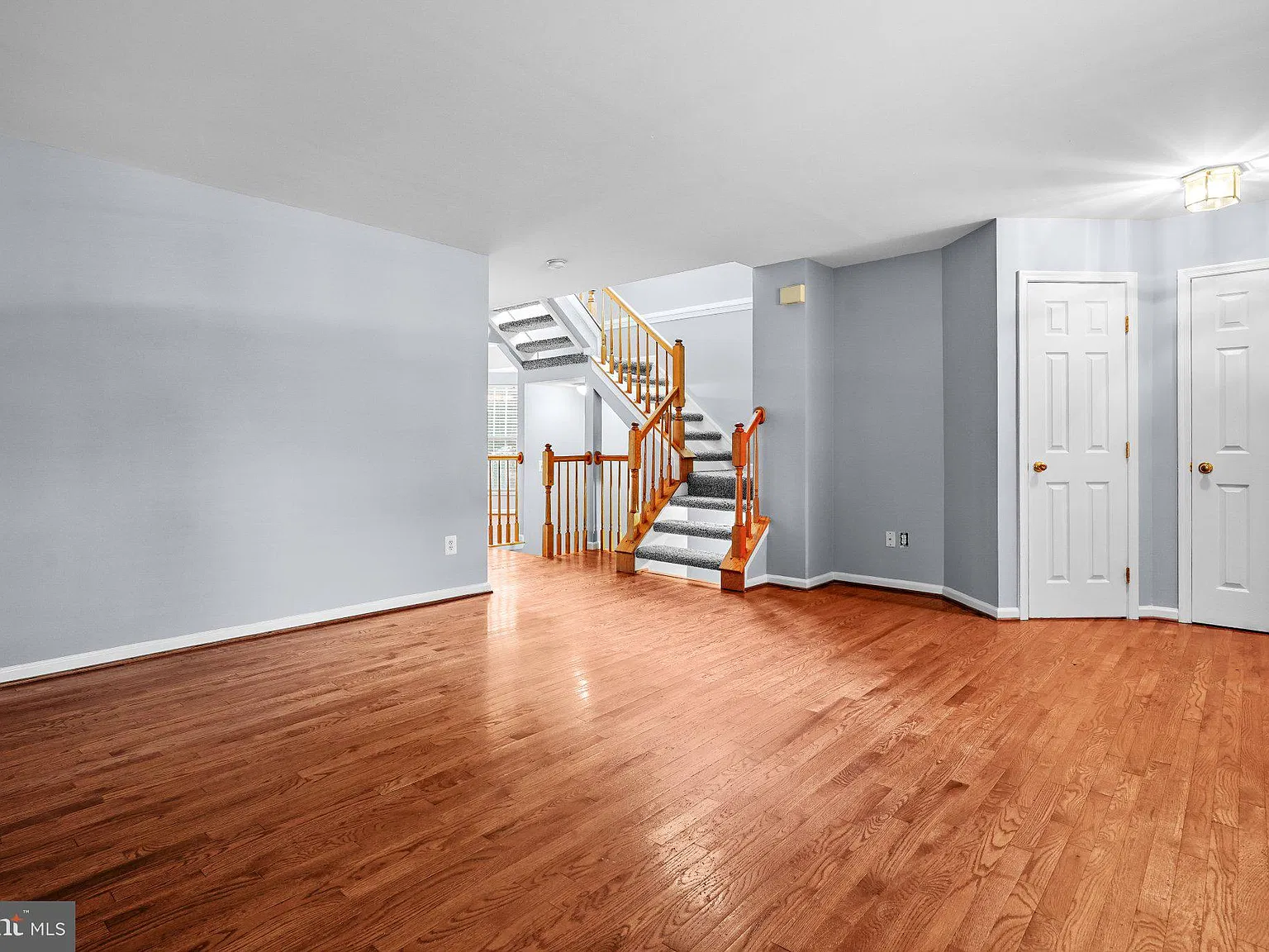 3 bed, 3.5 bath, 2110 sqft, $2,995 — Photo 4