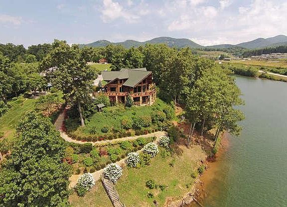 2nd image of 1664 Stonecrest Cir #8