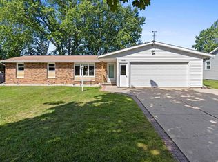 602 Zelas Dr, Green Bay, WI 54311