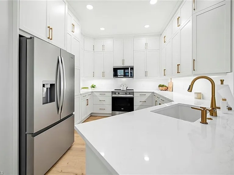 9033 Calypso Ct — Photo 9