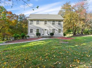 52 Church St, Monroe, CT 06468