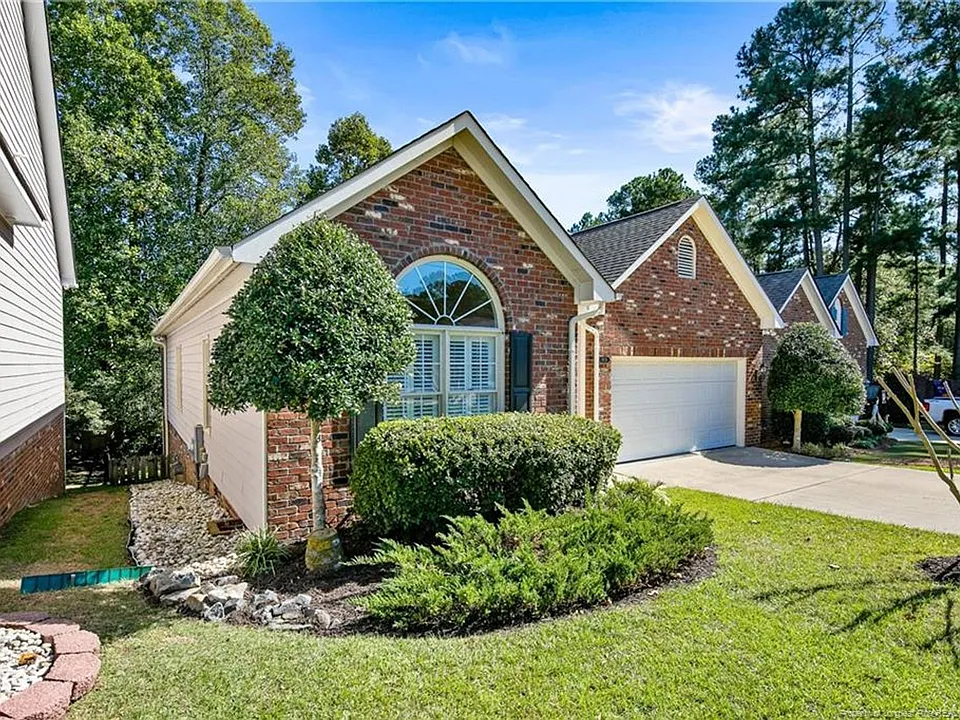 1535 Dixon Dr
