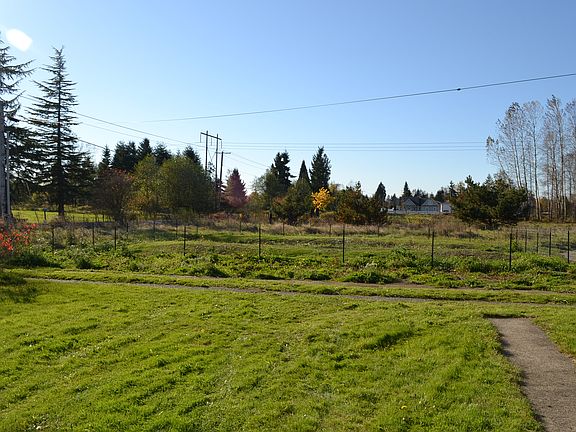 3rd image of 4123 128th St E